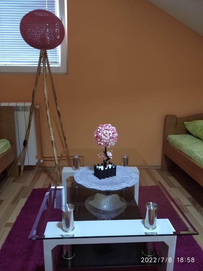 Buric Rooms Nikšić Esterno foto