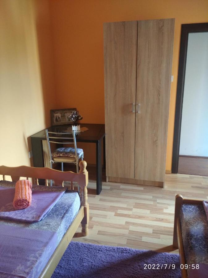 Buric Rooms Nikšić Esterno foto