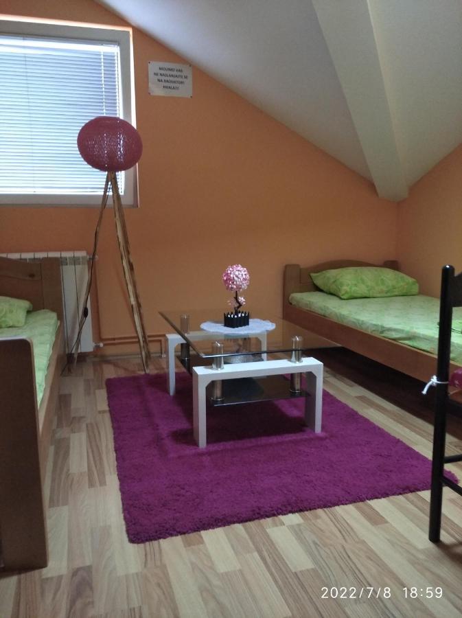 Buric Rooms Nikšić Esterno foto
