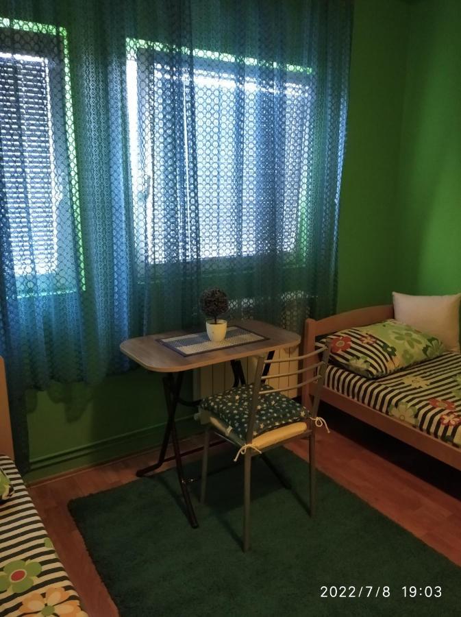 Buric Rooms Nikšić Esterno foto